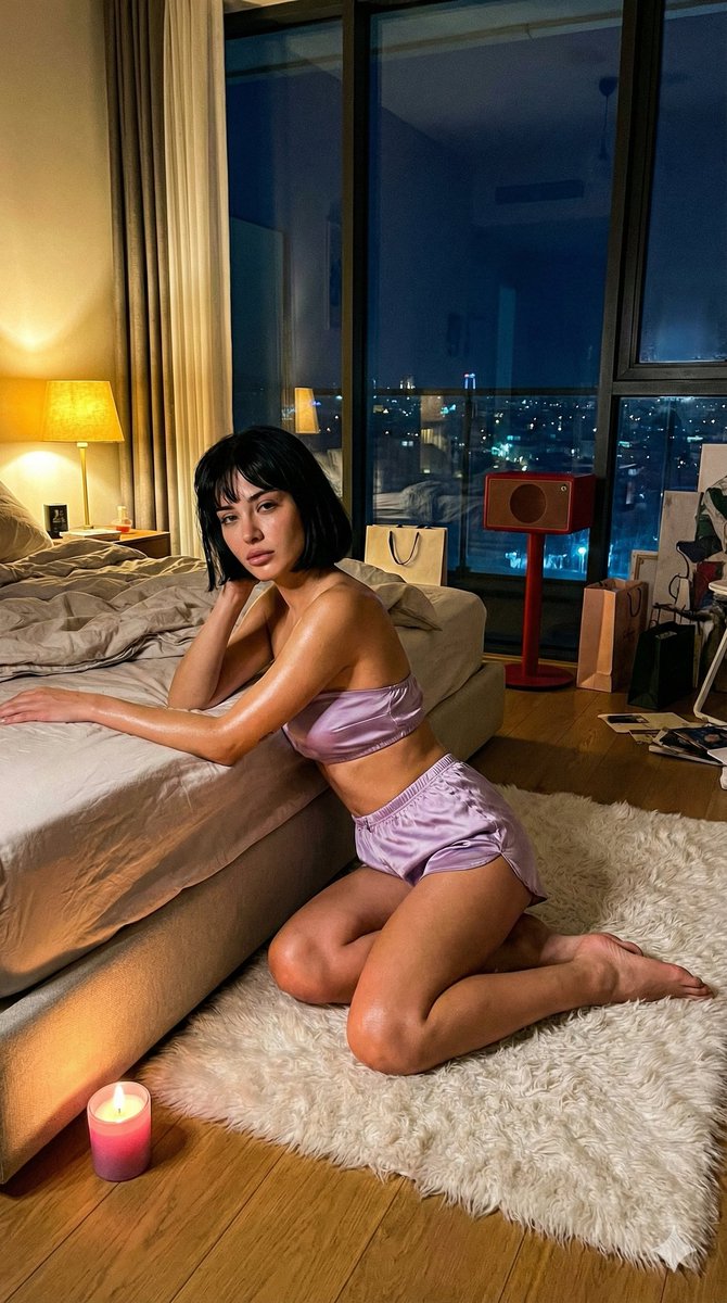 伊斯坦布尔深夜的紫色缎面居家时光 · 来源示例